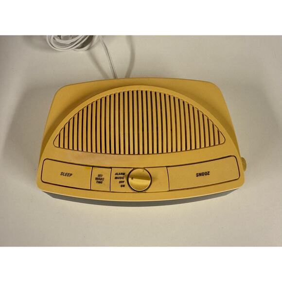 GE Vintage Clock Radio Yellow Model No 7-4615A AM FM Radio Tested Working 70’s - Picture 7 of 7